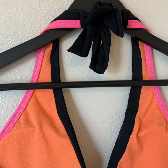 Kenneth Cole Swimsuit - Picture 12 of 13